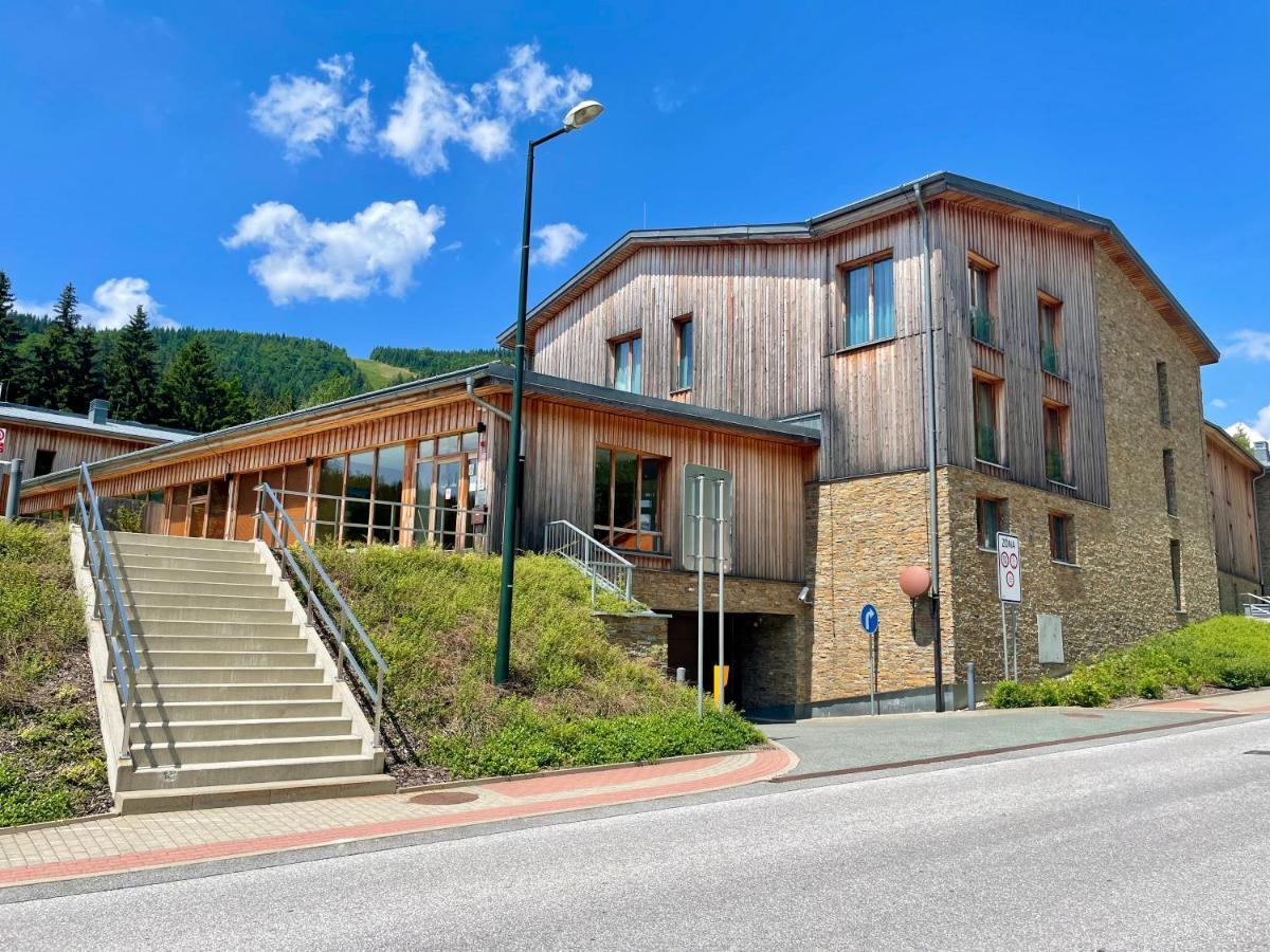 Suites And Apartments Medvedin Špindlerŭv Mlýn Luaran gambar